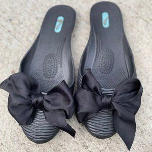 Black Bow OKA b Slides